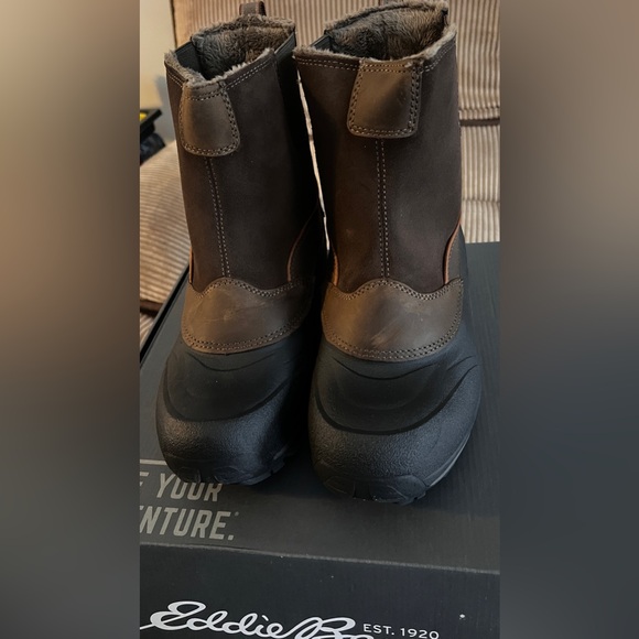 Eddie Bauer Other - Eddie Bauer Men’s Pull on Timber Snowfoil Boots 9M